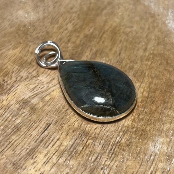 Labradorite Sterling Silver Tear Drop Pendant - Picture 6 of 16
